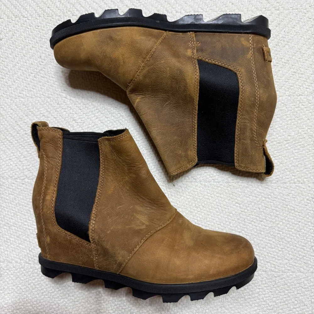 SOREL brown leather Joan of Arctic Wedge II Chelsea boots SIZE 10